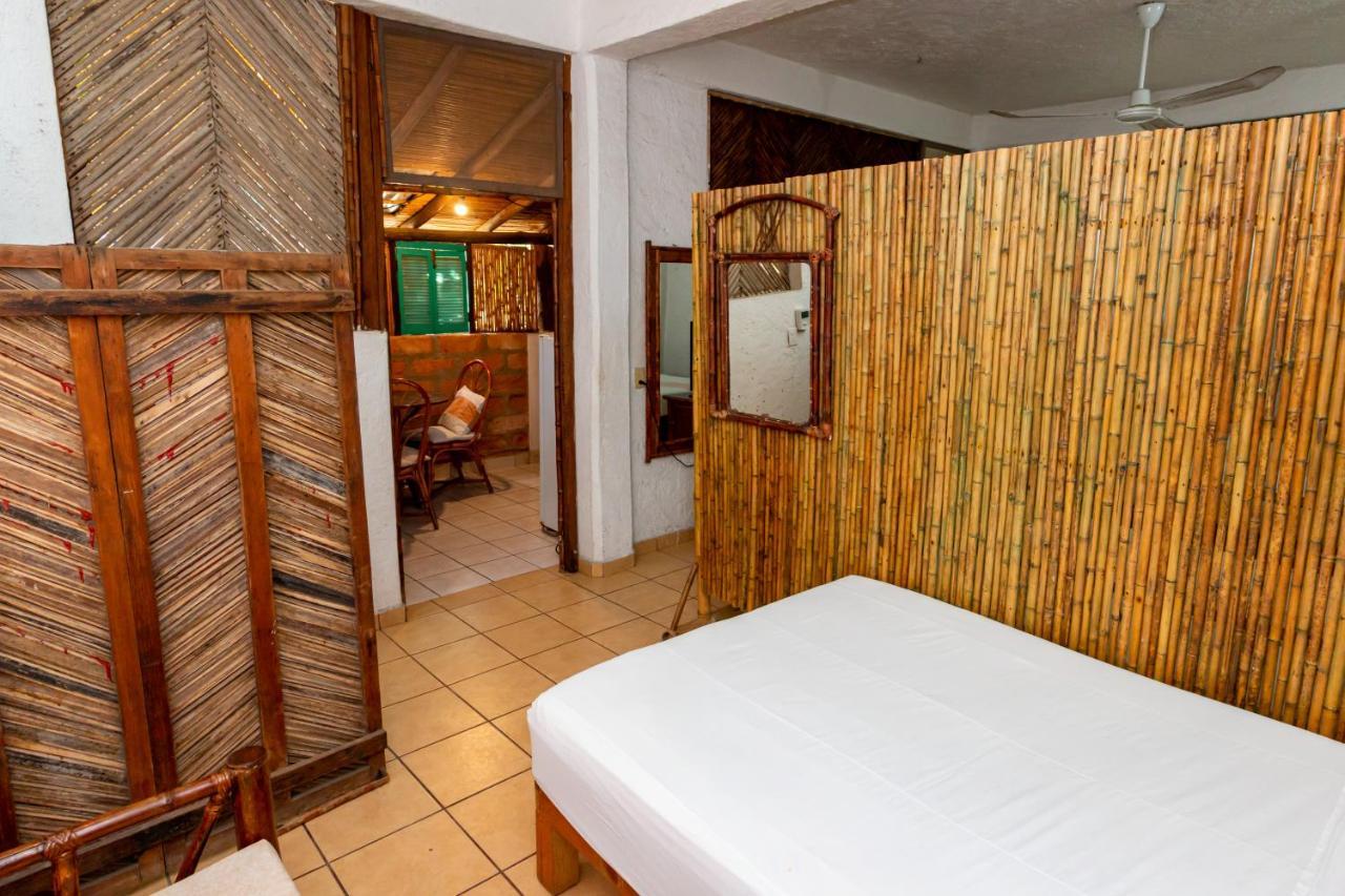 Casa Mexica Bungalows Zihuatanejo Exterior foto