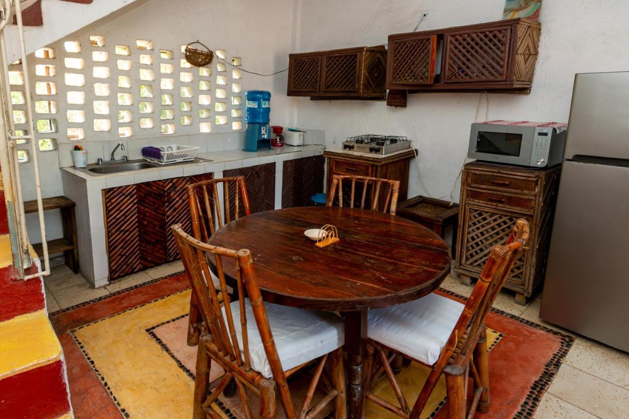 Casa Mexica Bungalows Zihuatanejo Exterior foto